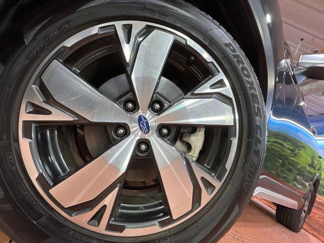 �y����18�C���`�A���~�z�C�[���z�O�ςɃ}�b�`���������A���~�z�C�[���𑕒����Ă���܂��B�e��ЊO�A���~�z�C�[����A�X�^�b�h���X�^�C�����戵�����Ă���܂��B���񂲑��k����������