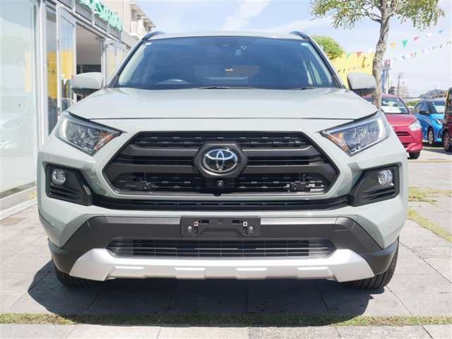RAV42.0 アドベンチャー 4WD