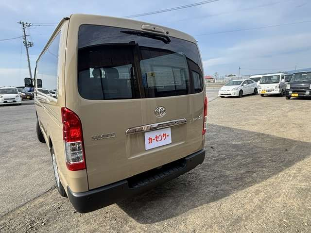 ハイエースバン