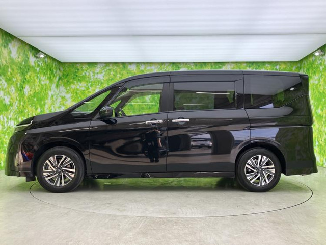 セレナ1.4 e-POWER ハイウェイスターV
