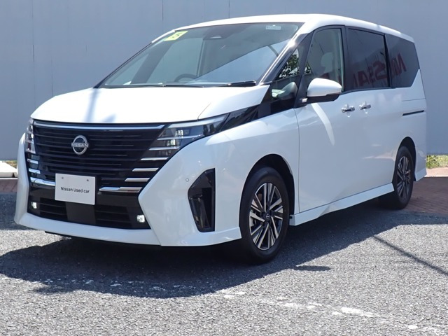 セレナ1.4 e-POWER ハイウェイスターV