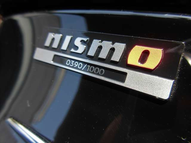 スカイライン3.0 NISMO RECAROシート+カーボン製フィニッシャー