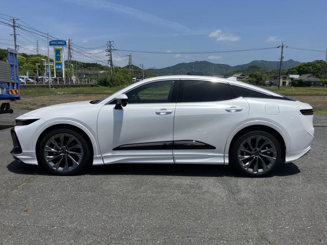 クラウンクロスオーバー2.5 G レザー パッケージ E-Four 4WD