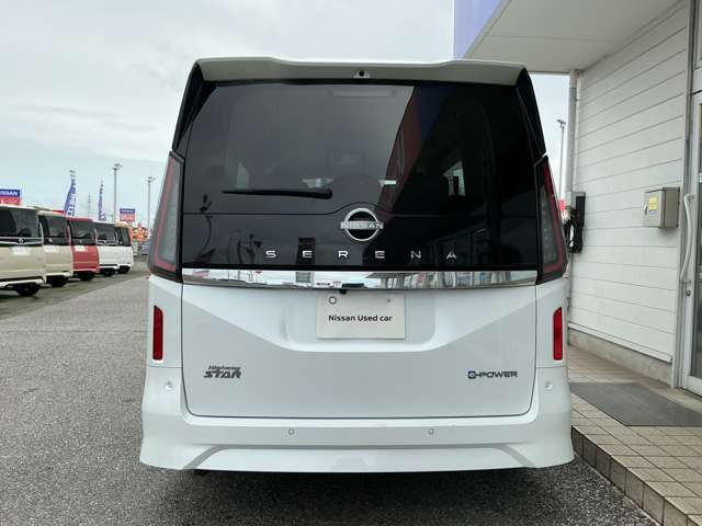 セレナ1.4 e-POWER ハイウェイスターV