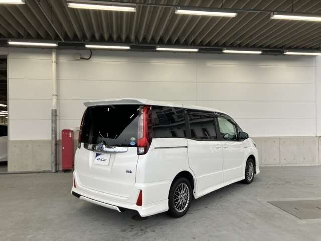 ノア1.8 ハイブリッド Si