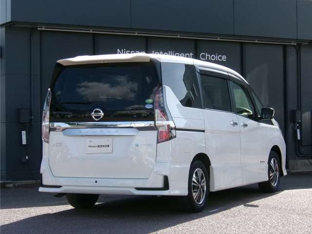 セレナ1.2 e-POWER ハイウェイスターV