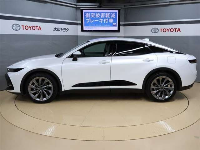 クラウンクロスオーバー2.5 G アドバンスト レザー パッケージ E-Four 4WD