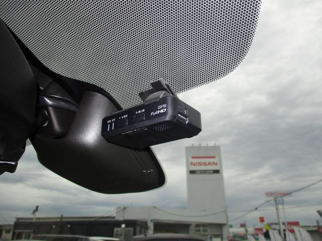 セレナ1.2 e-POWER ハイウェイスターV