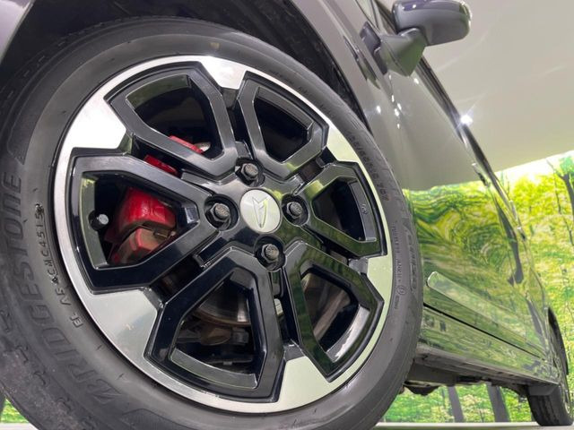 �y�����I�v�V����15�C���`�A���~�z�C�[���z�����I�v�V�����z�C�[���𑕒��B���s���\�̌���ɉ����A�O�ς����X�^�C���b�V���ɂȂ��Ă��܂��B