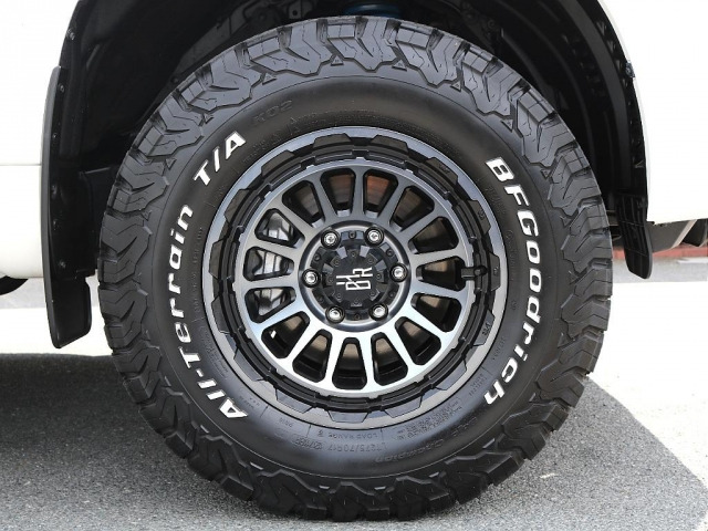 ランドクルーザープラド2.8 TX ディーゼル 4WD