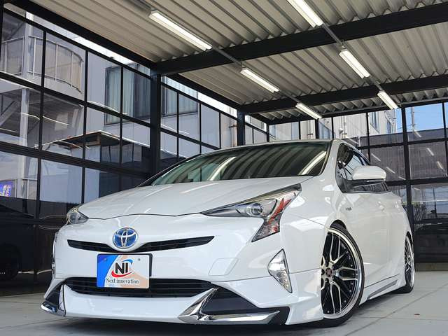 プリウス1.8 S