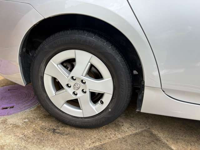 ����15�C���`�z�C�[�����O��^�C���T�C�Y195/65R15 �O�b�h�C���[