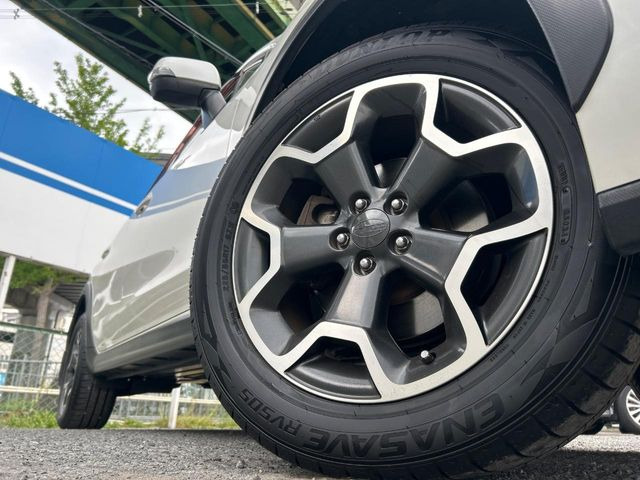 �y����17�C���`�A���~�z�C�[���z�O�ςɃ}�b�`���������A���~�z�C�[���𑕒����Ă���܂��B�e��ЊO�A���~�z�C�[����A�X�^�b�h���X�^�C�����戵�����Ă���܂��B���񂲑��k����������