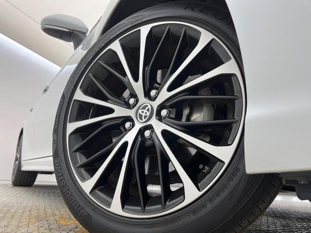�y����18�C���`�A���~�z�C�[���z�O�ςɃ}�b�`���������A���~�z�C�[���𑕒����Ă���܂��B�e��ЊO�A���~�z�C�[����A�X�^�b�h���X�^�C�����戵�����Ă���܂��B���񂲑��k����������