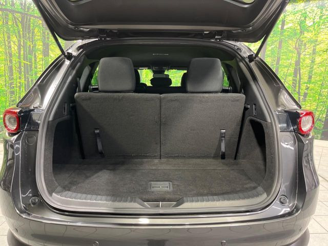 普段のお買い物や通勤、送迎等に十分な荷室スペースを確保しております。シートを倒すと、大きな荷物の積載も可能です♪