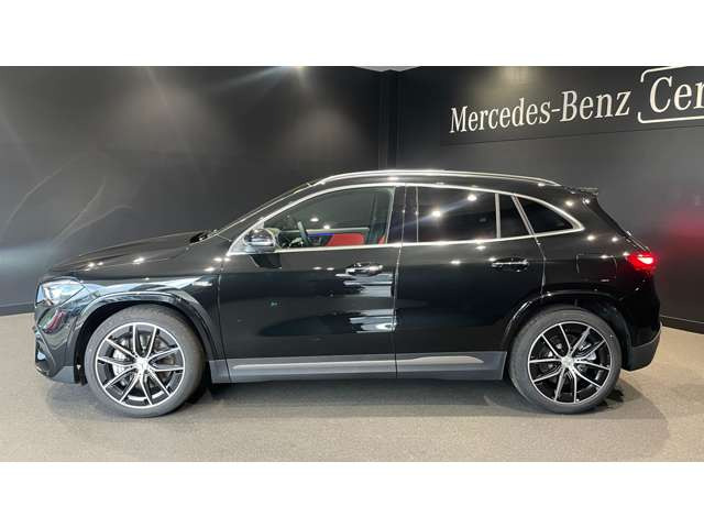GLAクラスAMG GLA35 4マチック 4WD