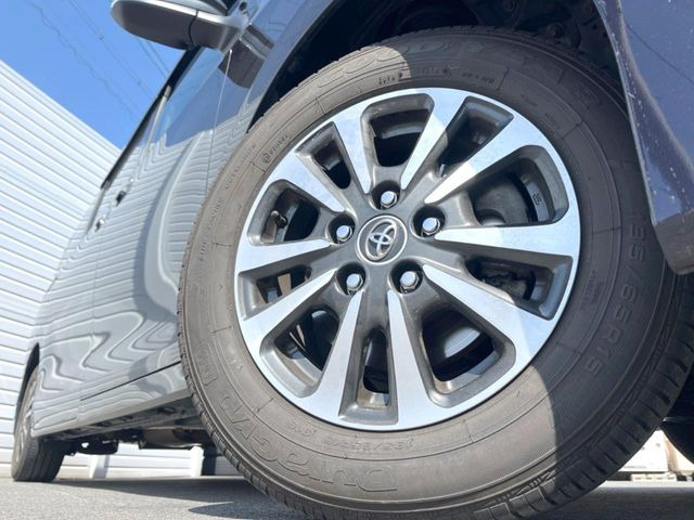 �y����15�C���`�A���~�z�C�[���z�O�ςɃ}�b�`���������A���~�z�C�[���𑕒����Ă���܂��B�e��ЊO�A���~�z�C�[����A�X�^�b�h���X�^�C�����戵�����Ă���܂��B���񂲑��k����������