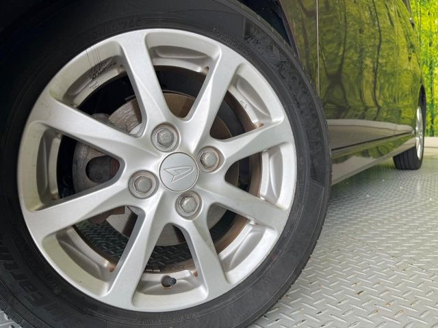 �y����14�C���`�A���~�z�C�[���z�O�ςɃ}�b�`���������A���~�z�C�[���𑕒����Ă���܂��B�e��ЊO�A���~�z�C�[����A�X�^�b�h���X�^�C�����戵�����Ă���܂��B���񂲑��k����������