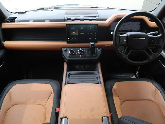 ディフェンダー110 X ダイナミック HSE 2.0L P300e 4WD