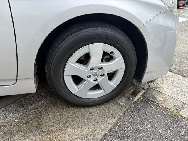 ����15�C���`�z�C�[�����O��^�C���T�C�Y195/65R15 �O�b�h�C���[