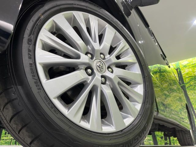 �y����18�C���`�A���~�z�C�[���z�O�ςɃ}�b�`���������A���~�z�C�[���𑕒����Ă���܂��B�e��ЊO�A���~�z�C�[����A�X�^�b�h���X�^�C�����戵�����Ă���܂��B���񂲑��k����������