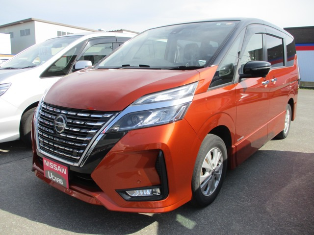 セレナ2.0 ハイウェイスターV 4WD
