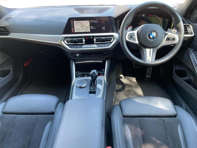 3シリーズセダン320i Mスポーツ