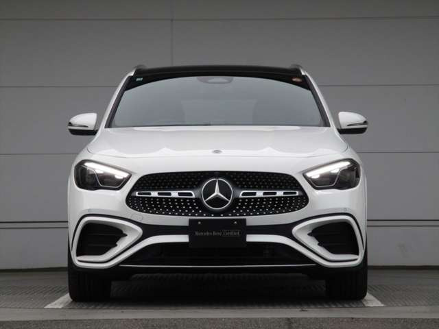 GLAクラスGLA200d 4マチック AMGラインパッケージ 4WD