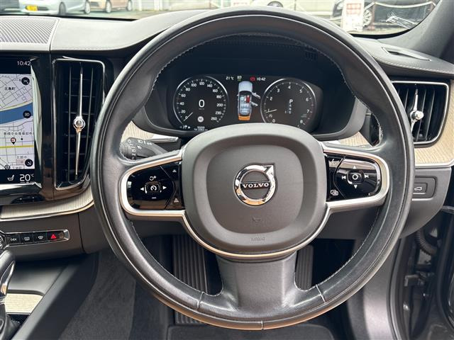 XC60T5 AWD インスクリプション 4WD