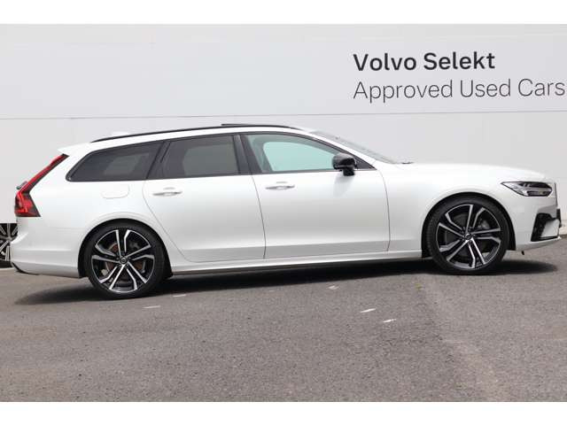 V90B6 AWD Rデザイン 4WD
