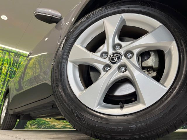 �y����17�C���`�A���~�z�C�[���z�O�ςɃ}�b�`���������A���~�z�C�[���𑕒����Ă���܂��B�e��ЊO�A���~�z�C�[����A�X�^�b�h���X�^�C�����戵�����Ă���܂��B���񂲑��k����������