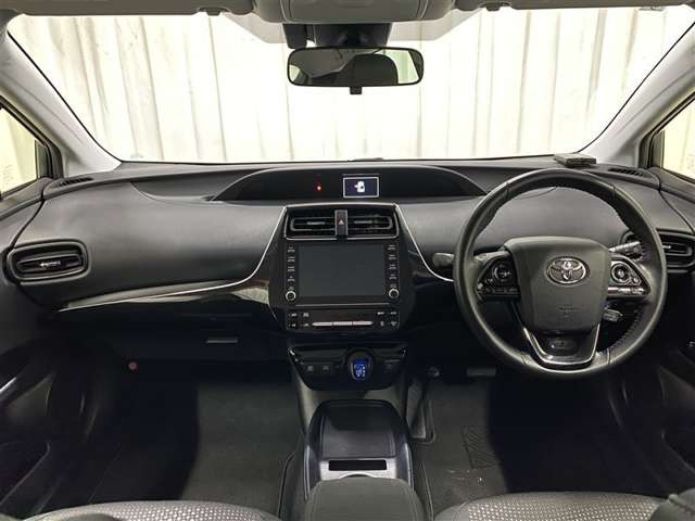 プリウス1.8 S E-Four 4WD