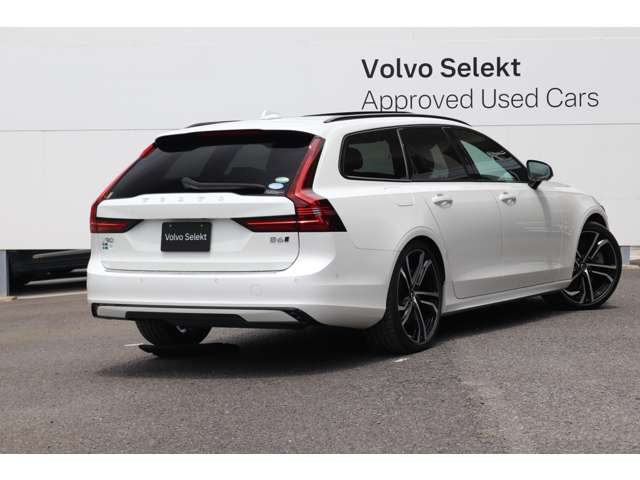 V90B6 AWD Rデザイン 4WD