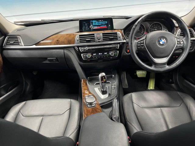 3シリーズツーリング320i ラグジュアリー
