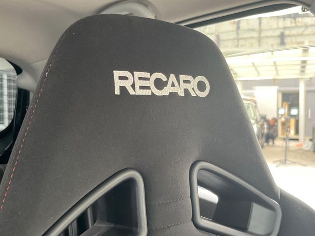�yRECARO���Z�~�o�P�b�g�V�[�g�z�l�ԍH�w�Ɋ�Â����ʈ����z�ɂ���č��ւ̕��S�Ⓑ���ԉ^�]���̔�J�������y������ڂŃ��J���Ƃ킩��X�|�[�e�B�ȃ��b�N�X�������ł��B