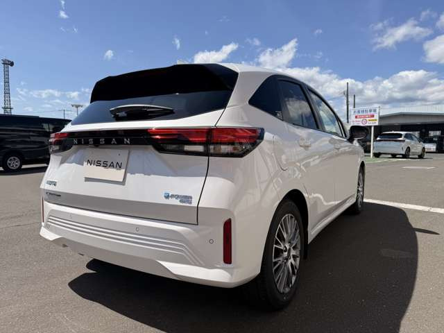 ノート1.2 AUTECH ライン FOUR 4WD