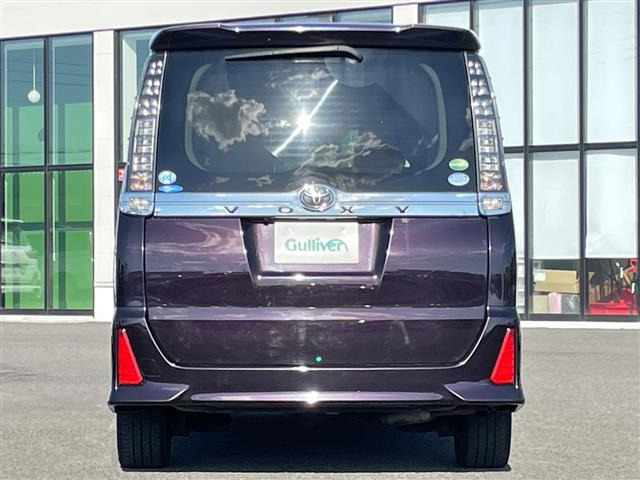 ヴォクシー2.0 ZS 4WD