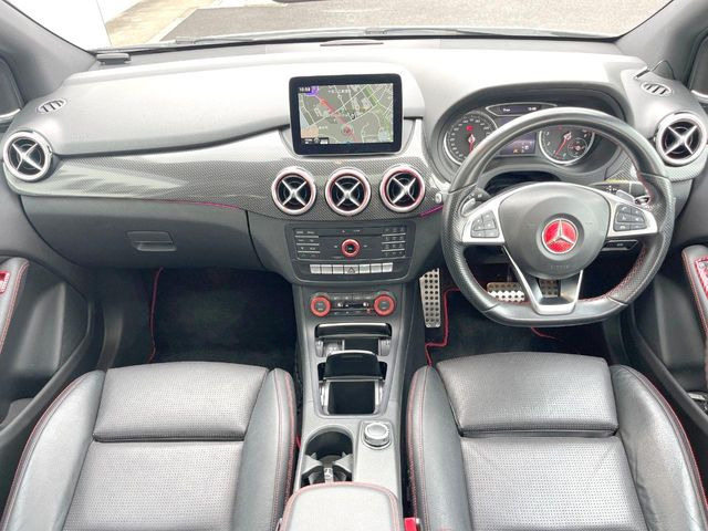 BクラスB250 4マティック スポーツ 4WD
