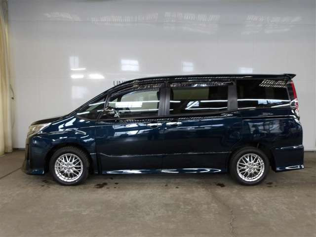 ノア1.8 ハイブリッド Si W×B II