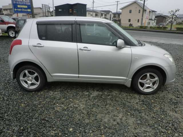 スイフト1.3 XE スタイル 4WD