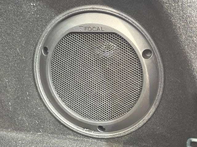 ��FOCAL�T�E���h�V�X�e��:�I�[�f�B�I��僁�[�J�[����|����v���~�A���X�s�[�J�[�𑕔��B�����̃X�s�[�J�[����A���̗������܂ŕ����鍂�i���ȉ��y�����y���݂��������܂��B