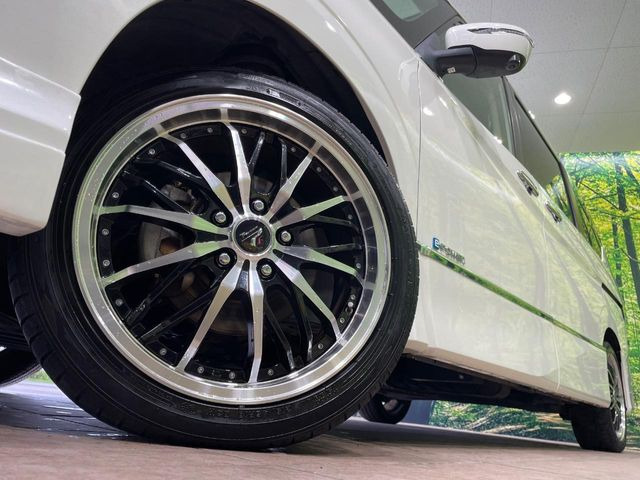 �y18�C���`�A���~�z�C�[���z�O�ςɃ}�b�`�����A���~�z�C�[���𑕒����Ă���܂��B�e��A���~�z�C�[����A�X�^�b�h���X�^�C�����戵�����Ă���܂��B���񂲑��k����������