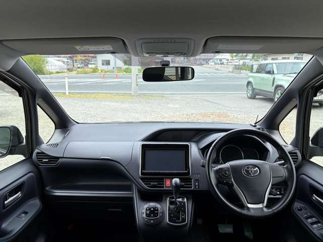 ヴォクシー2.0 ZS 4WD