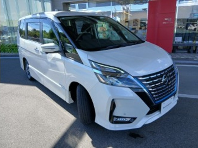 セレナ1.2 e-POWER ハイウェイスターV