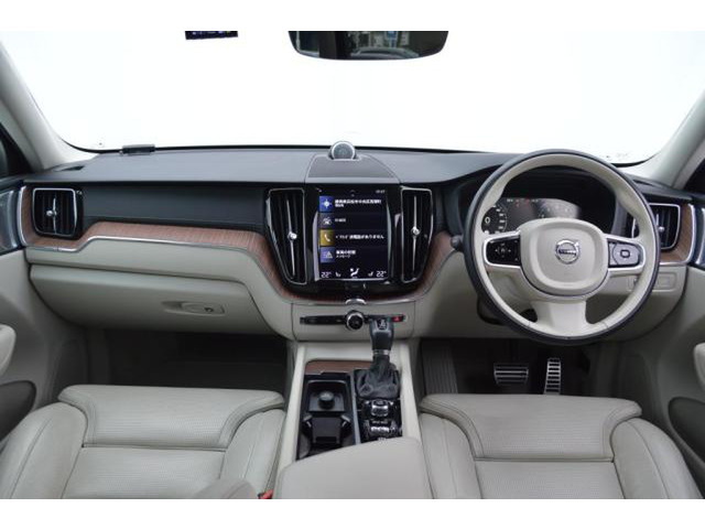 XC60T5 AWD インスクリプション 4WD