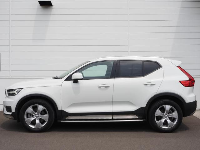 XC40B4 AWD モメンタム 4WD