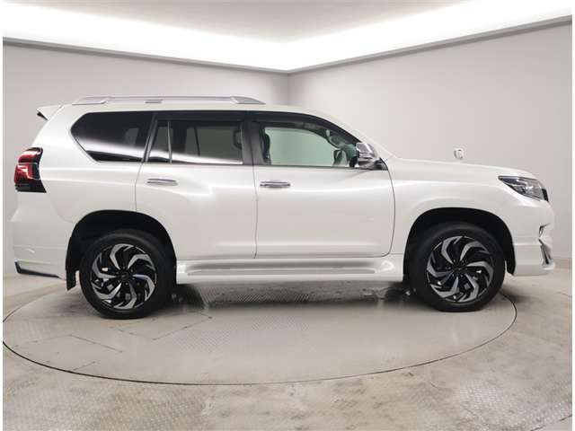ランドクルーザープラド2.8 TX Lパッケージ ディーゼル 4WD