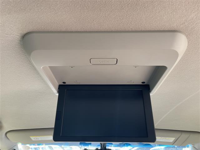 セレナ2.0 ハイウェイスター Vセレクション+Safety S-HYBRID