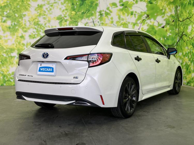 カローラツーリング1.8 ハイブリッド W×B