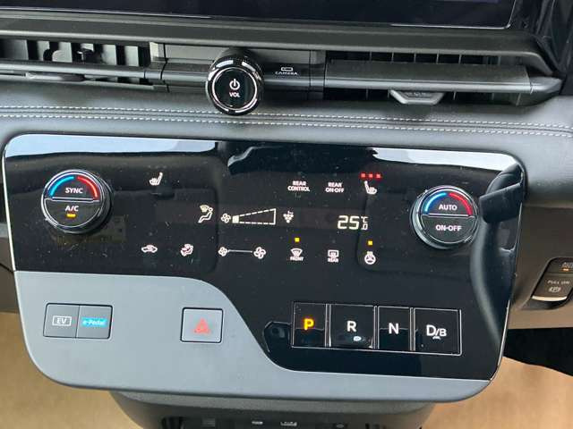 セレナ1.4 e-4ORCE ハイウェイスターV 4WD